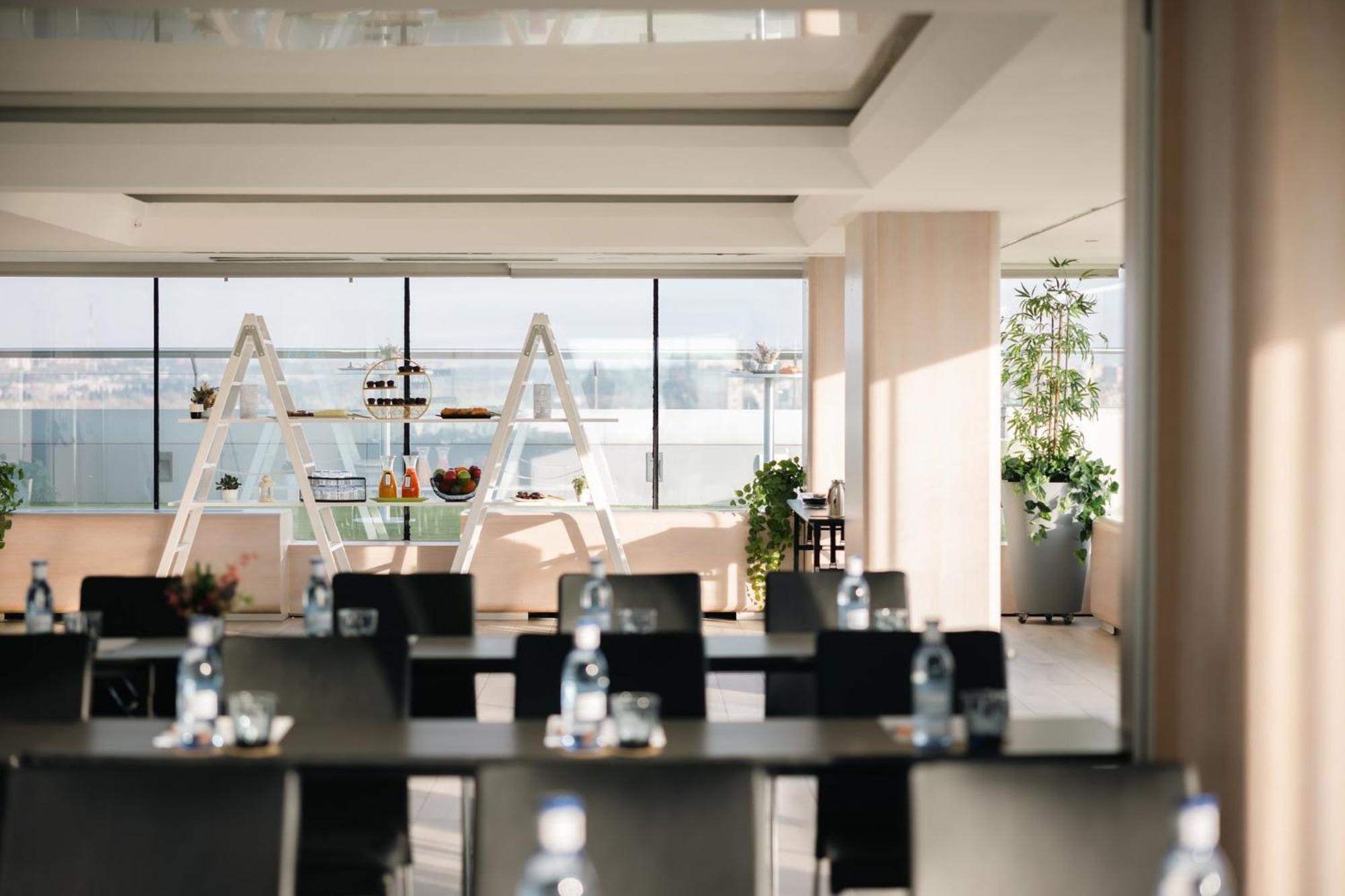 Hotel Crowne Plaza Madrid - Centre Retiro By Ihg Extérieur photo