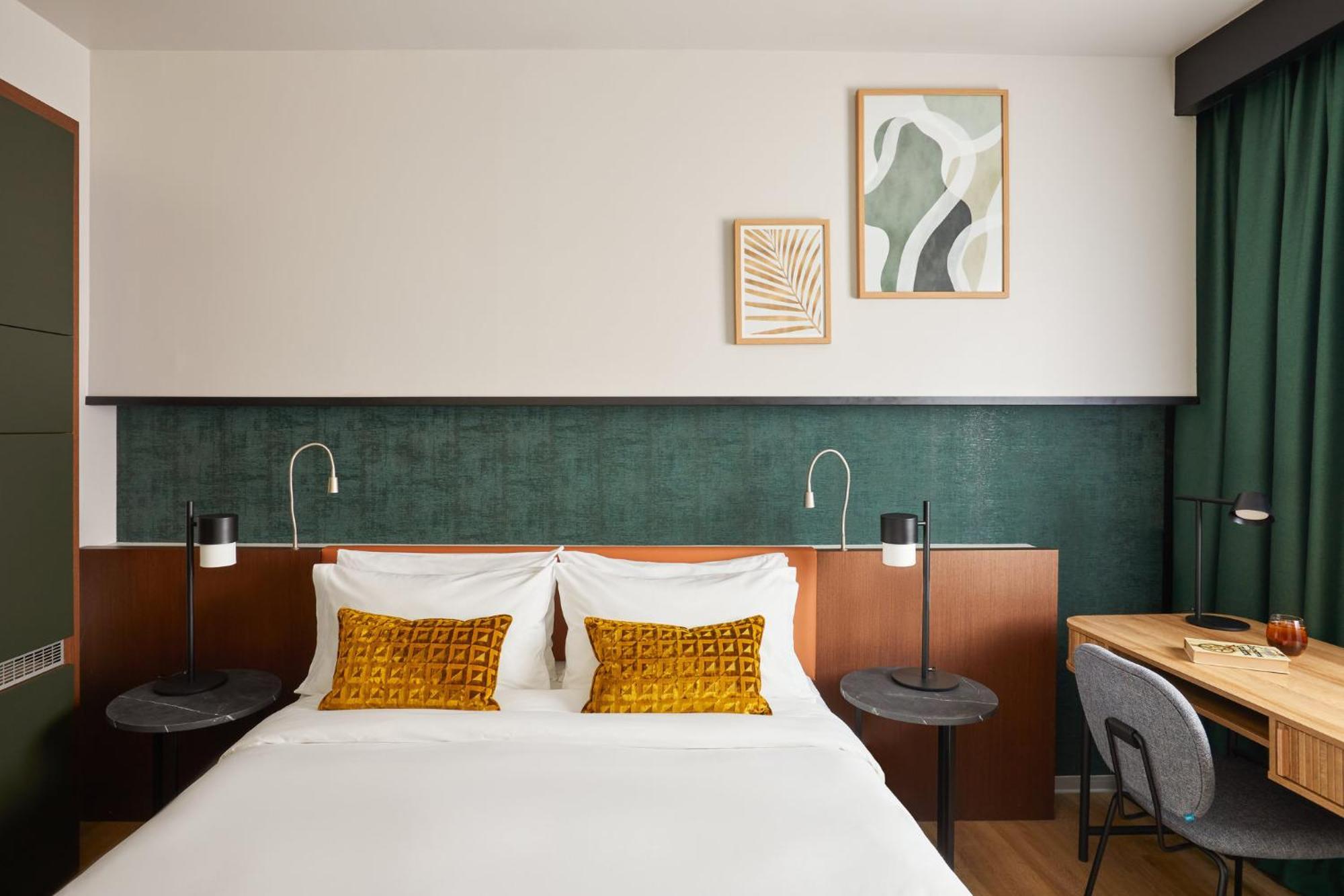 Hotel Crowne Plaza Madrid - Centre Retiro By Ihg Extérieur photo