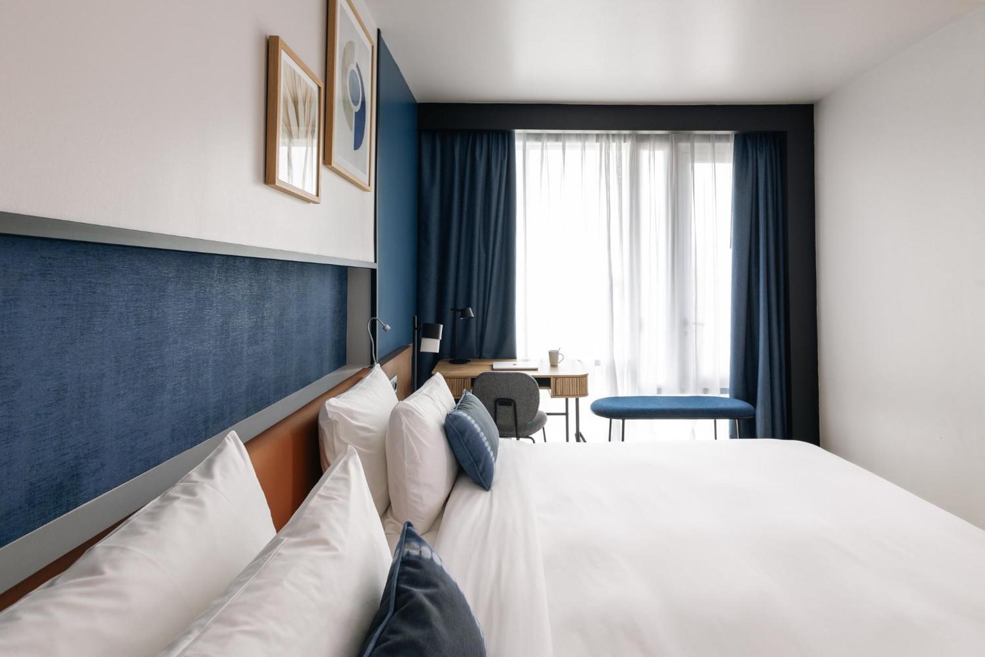 Hotel Crowne Plaza Madrid - Centre Retiro By Ihg Extérieur photo