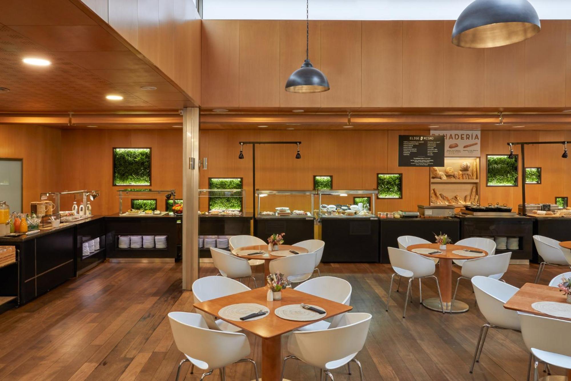 Hotel Crowne Plaza Madrid - Centre Retiro By Ihg Extérieur photo